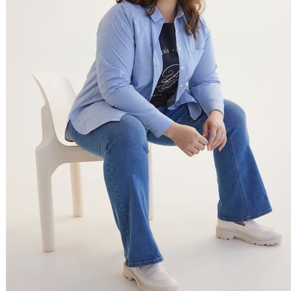 New Cotton Blend Navy Sweatshirt - Picture 8 of 8